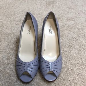 Lavender leather peep toe pumps